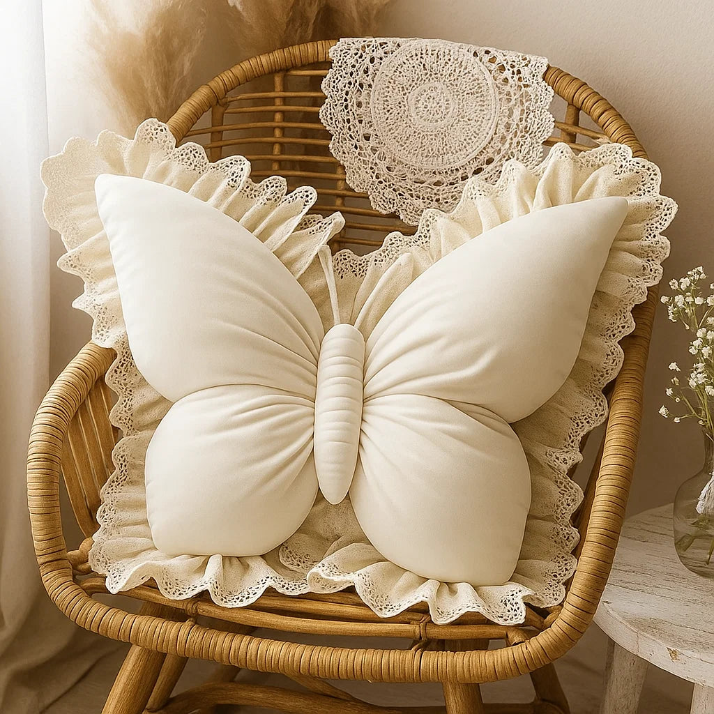 Ava Bliss Butterfly Kissen