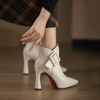 Ashley Buckle Fersenstiefel