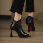 Ashley Buckle Fersenstiefel